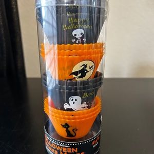 William Sonoma Halloween Reusable Silicone Cupcake Molds. NWOT